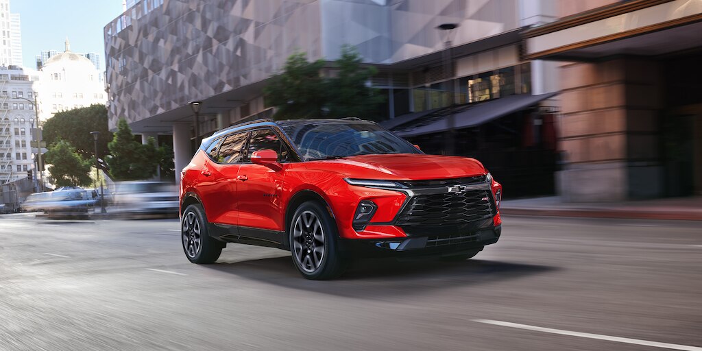 Chevrolet Blazer 2025, camioneta mediana con transmisión automática de 9 velocidades y 308 HP